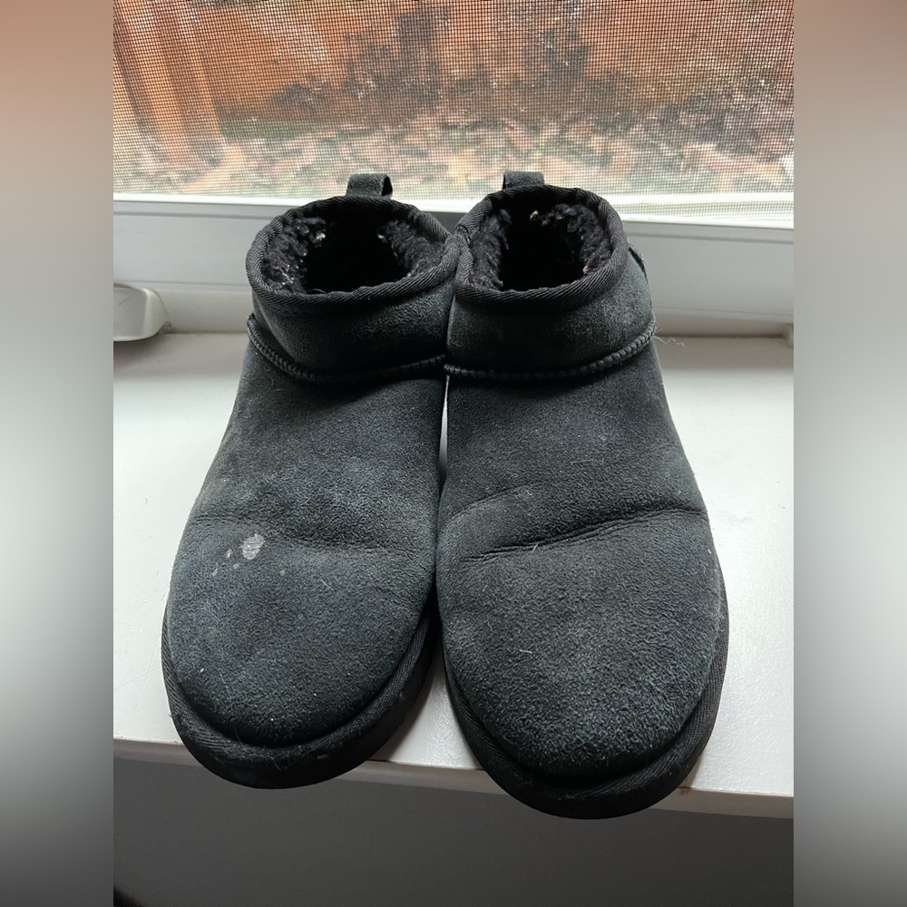 UGG Slippers - Picture 2 of 3